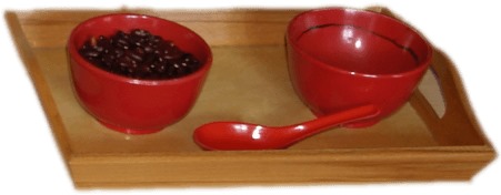 SPOONING FRIM M ASTER BOWL TO A BOWL WITH INDICATOR LINE(Master bowl ,bowl with an indicator line,tray with the spoon)