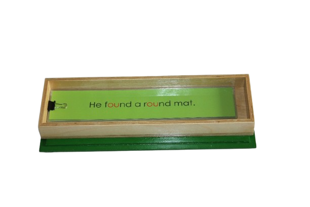 GREEN RECTANGULAR BOXES FOR SENTENCES (A BOX WITH SENTENCE CARDS CONTAINING DIFFERENET PHONOGRAMS IN THEM)